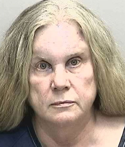 اعتقال ستينية لتقبيلها شرطيا رغما عنه صورة رقم 1 اعتقال ستينية لتقبيلها شرطيا رغما عنه صورة رقم 1