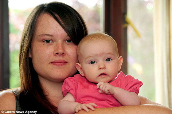 عامل قطار يهين أم طالبا منها ارضاع طفلتها في المرحاض صورة رقم 2 عامل قطار يهين أم طالبا منها ارضاع طفلتها في المرحاض صورة رقم 2