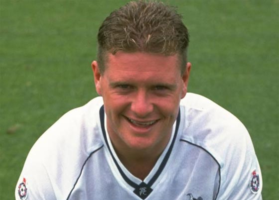 جازا، بطل كرة القدم البريطاني كاد يفقد حياته بعد عودته لادمان الكحول صورة رقم 4