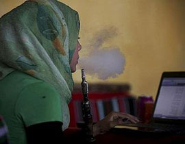 سعودي يطلق عروسه في شهر العسل بسبب النارجيلة!! صورة رقم 1