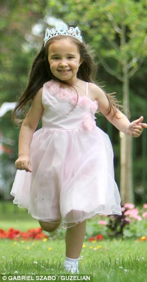 نجت من الموت وتشارك في مسابقة ديزني لاند (أجمل وجه على الأرض) صورة رقم 6