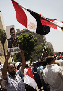 تصاعد الاستقطاب والانقسام ومليونيتين في القاهرة اليوم الجمعة صورة رقم 1