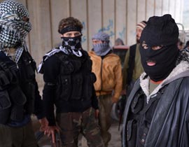 مقاتلون اكراد ياسرون امير القاعدة في تل ابيض صورة رقم 1