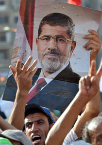 مرسي مصاب بعقدة الشرعية وكررها مئات المرات أثناء التحقيق صورة رقم 5