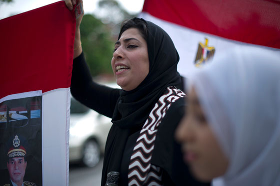 ممثلو وراقصات مصر يفوضون السيسي للقضاء على الارهاب  صورة رقم 6