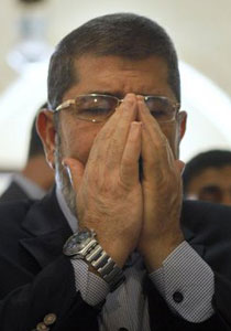 اقرأوا الحوار الافتراضي بين المخلوع والمعزول في سجن طرة صورة رقم 1