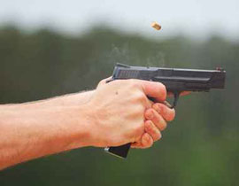 طلب من الشبان خفض صوت الموسيقى ثم اطلق النار عليهم صورة رقم 1