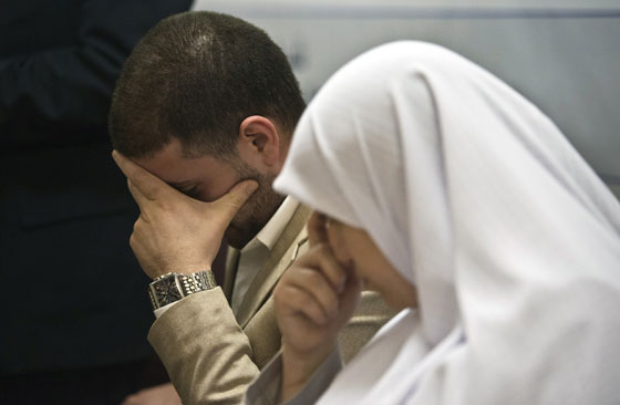 نجل مرسي: حل الازمة المصرية يكمن باعادة والدي الى منصبه صورة رقم 2