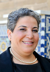 وقفة احتجاجية لدعم ابنة محامية مغربية تعرضت للاغتصاب صورة رقم 1