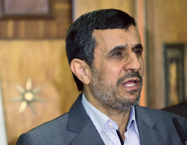 نجاد: اسرائيل تسيطر على العالم الاسلامي وعاصفة قريبة ستقتلعها صورة رقم 1