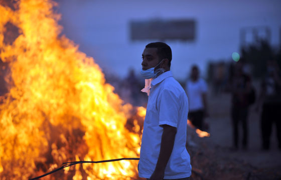  عشرات الجرحى والمعتقلين في اشتباكات بين الاخوان والامن صورة رقم 21