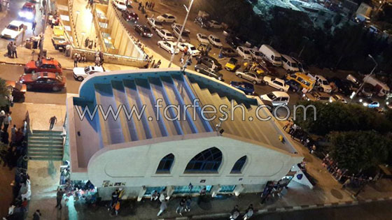 العاصمة الاقتصادية لفلسطين تعج بالأضواء وبهجة العيد  صورة رقم 9