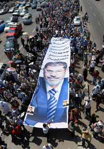 تسوية للخروج من الازمة.. استقالة مرسي ومغادرته للمنفى صورة رقم 2