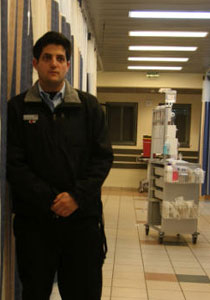 مصابون سوريون يتلقون العلاج في اسرائيل ويعودون الى بلادهم  صورة رقم 1