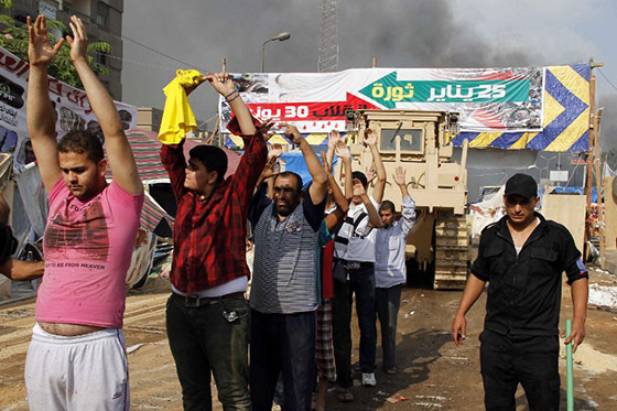 مصر: اكثر من 250 قتيلا من انصار مرسي واعلان حالة الطوارئ صورة رقم 2