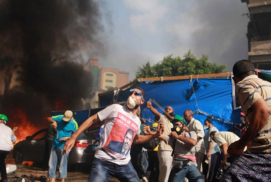 مصر: اكثر من 250 قتيلا من انصار مرسي واعلان حالة الطوارئ صورة رقم 25