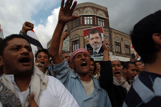 خبير مصري: الاخوان هاجموا الكنائس بطلب امريكي!!  صورة رقم 3