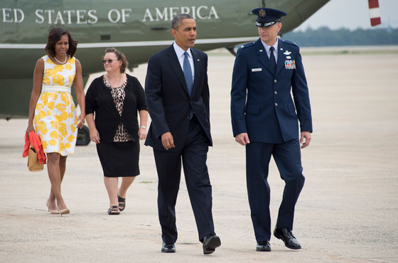 ميشيل اوباما تظهر بفستان اصفر جميل ثمنه 55 دولارا فقط  صورة رقم 9