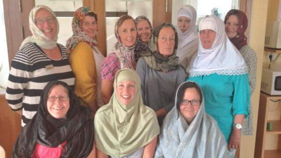 يوم للتضامن مع المحجبات في السويد  صورة رقم 3