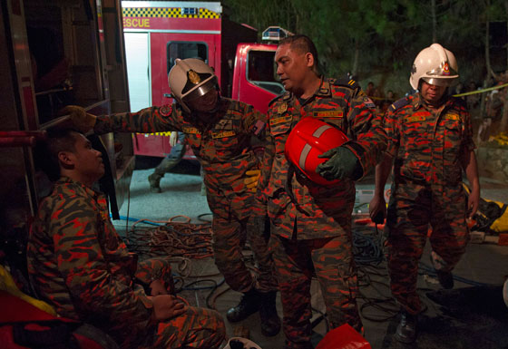 ماليزيا: مصرع 37 سائحا في حادث طرق مروع  صورة رقم 4