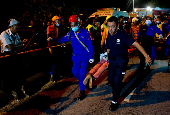 ماليزيا: مصرع 37 سائحا في حادث طرق مروع  صورة رقم 6