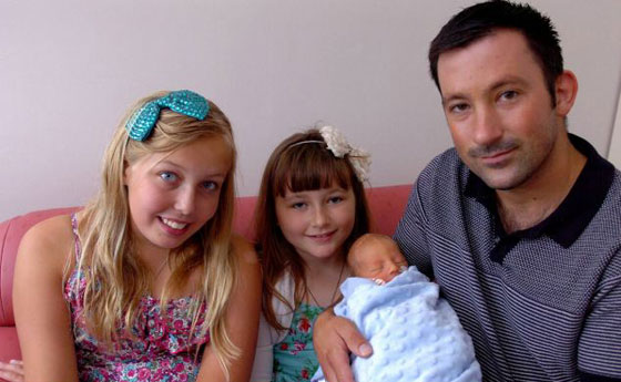 حملت مولودها الجديد لدقائق واثناء عملية ازالة المشيمة فارقت الحياة صورة رقم 7