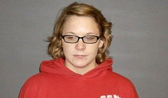 مراهقة تطعن طفلتها وتقتلها بعد دقائق من ولادتها! صورة رقم 2