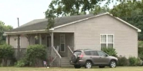 مراهقة تطعن طفلتها وتقتلها بعد دقائق من ولادتها! صورة رقم 3