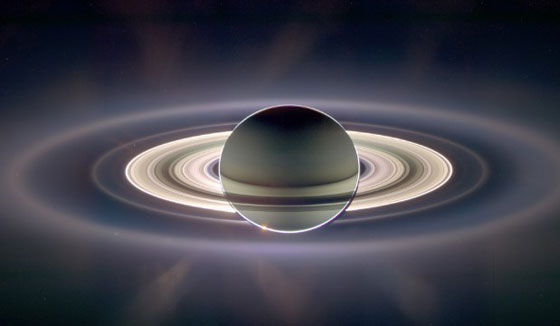 الايدي الارضية تلوح الى زحل صورة رقم 6