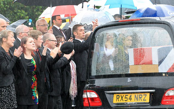 سائقة تصطدم بسيارة فتجد أن السائقة الاخرى (القتيلة) هي أختها  صورة رقم 6