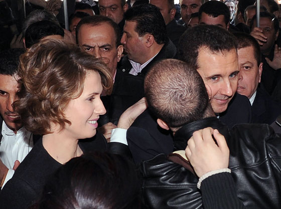 اسماء الاسد امراة بلا قلب وتواصل حياتها بثقة عمياء! صورة رقم 7