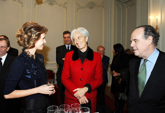 اسماء الاسد امراة بلا قلب وتواصل حياتها بثقة عمياء! صورة رقم 14