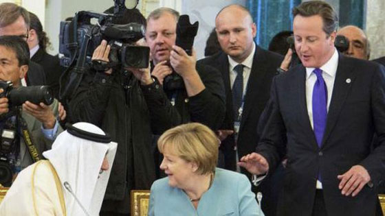 كاميرون يحرج المستشارة الالمانية التي احتلت مكانه بجانب السعودية  صورة رقم 2