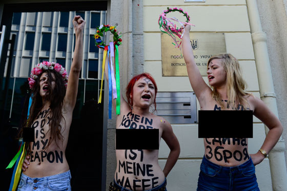 مفاجئ.. رجل وقف وراء منظمة فيمن النسائية وليس امرأة! صورة رقم 5