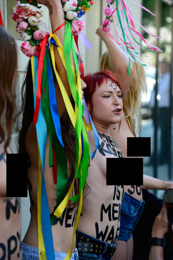 مفاجئ.. رجل وقف وراء منظمة فيمن النسائية وليس امرأة! صورة رقم 7