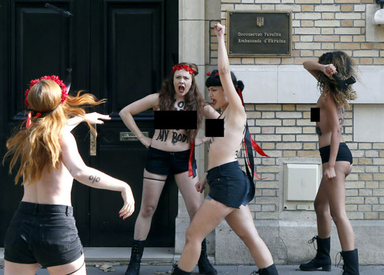 مفاجئ.. رجل وقف وراء منظمة فيمن النسائية وليس امرأة! صورة رقم 15