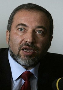 اسرائيل تهدد باغتيال الاسد اذا هاجمها صورة رقم 1