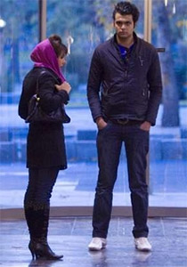 توسيع الحريات للمرأة الايرانية يتوقف عند البنطلون الضيق! صورة رقم 1