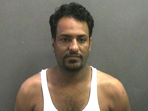 انتحل شخصية شرطي ليمارس الرذيلة مع زوجة أحد المشتبهين صورة رقم 1