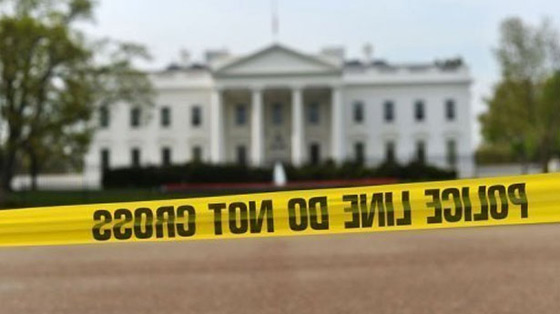 اغلاق الطرق المؤدية للبيت الابيض بسبب مفرقعات! صورة رقم 1