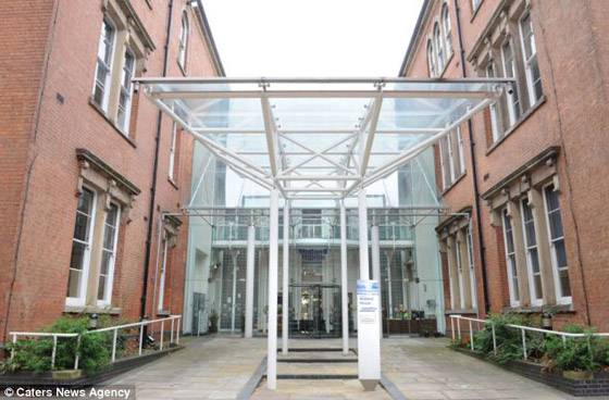 بريطانيا: فرض التحجُّب على المعلمات في مدرسة اسلامية صورة رقم 5