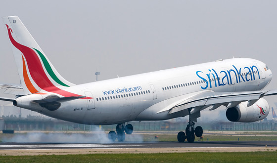 لندن: اعتقال مسافرين.. بتسببهما بهبوط طائرة اضطراريا صورة رقم 1