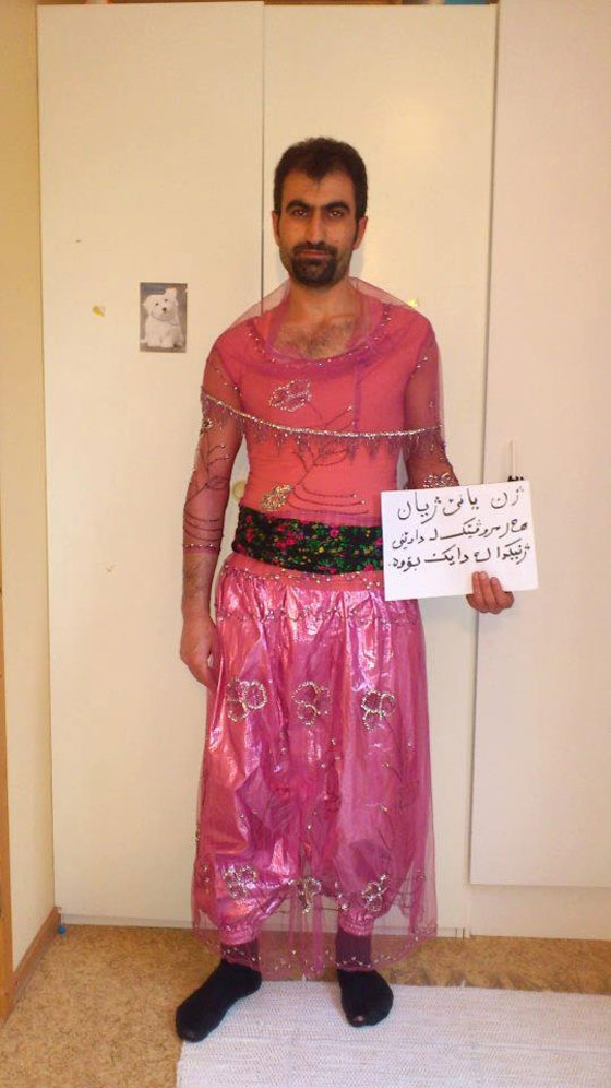 رجال أكراد بلباس نسائية يتظاهرون ضد النظام الايراني صورة رقم 11