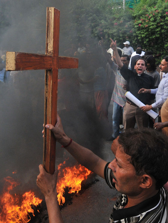 البابا يهاجم النظام الاقتصادي العالمي: يعبدون المال بدل الاله! صورة رقم 2
