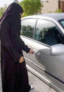 داعية يصف النساء السعوديات اللواتي يقدن السيارات بالعاهرات صورة رقم 1 داعية يصف النساء السعوديات اللواتي يقدن السيارات بالعاهرات صورة رقم 1