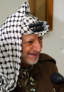 قلق لدى الفلسطينيين من المماطلة في نشر نتائج فحص وفاة عرفات صورة رقم 2