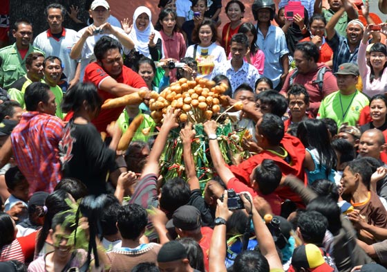 بالصور.. شاهدوا احتفالات شعوب العالم بعيد الاضحى صورة رقم 22