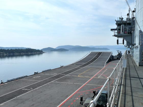 ايلاستريوس.. آخر حاملة طائرات بريطانية معروضة للبيع صورة رقم 2 ايلاستريوس.. آخر حاملة طائرات بريطانية معروضة للبيع صورة رقم 2