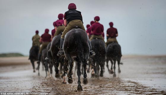 جندي بريطاني يوثق حياة الجنود في أفغانستان بمعرض صور صورة رقم 4 جندي بريطاني يوثق حياة الجنود في أفغانستان بمعرض صور صورة رقم 4