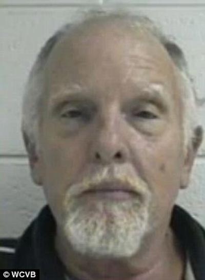 زوجان يجبران بناتهما على ممارسة الرذيلة مع رجال مقابل المال صورة رقم 5